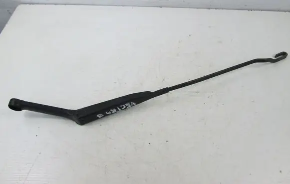 Opel Vectra B Front wiper blade arm 90504175