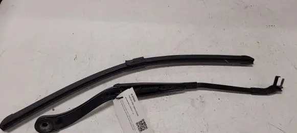 Mercedes-Benz C W204 Front wiper blade arm A2048200044 97036203 3392125811
