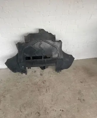 Ford Focus Engine splash shield/under tray XS41A6P013FC