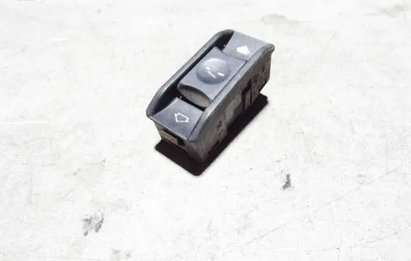 BMW 5 E39 Sunroof switch 61318352182