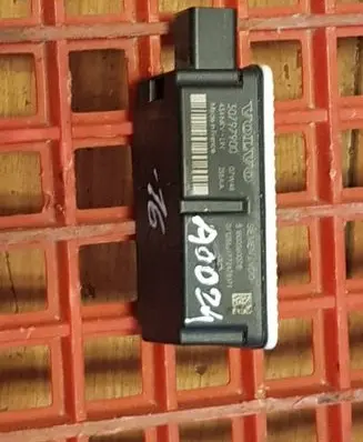 Volvo V70 Alarm control unit/module 30797900