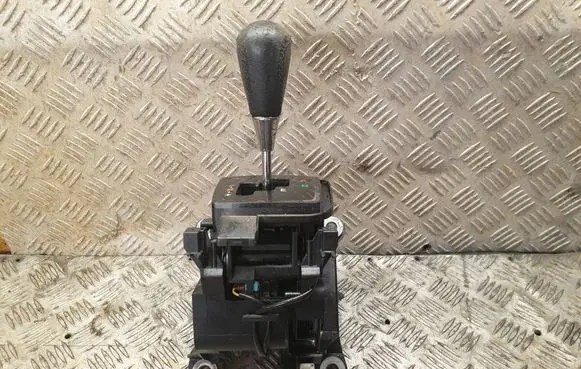 Gear shifter/selector