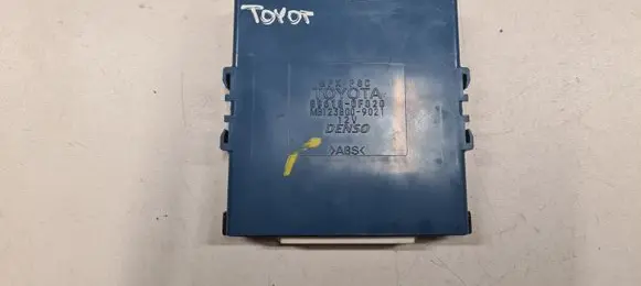 Toyota Corolla Verso E121 Combustion control unit/module 896180F020 MB1238009021
