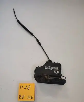 Skoda Octavia Mk1 (1U) Front door lock 897964164