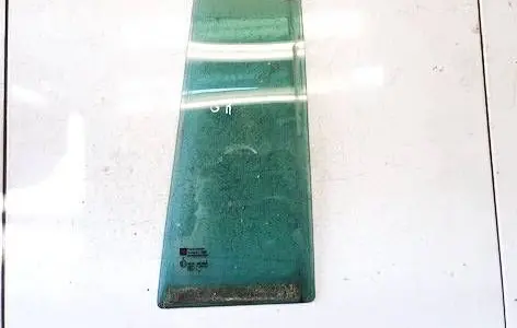 Opel Zafira B Rear vent window glass AS3M5236DOT682