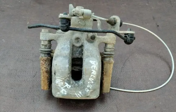 Citroen Berlingo Rear brake caliper 4402F6
