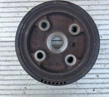 Volvo V70 Crankshaft pulley 30731865
