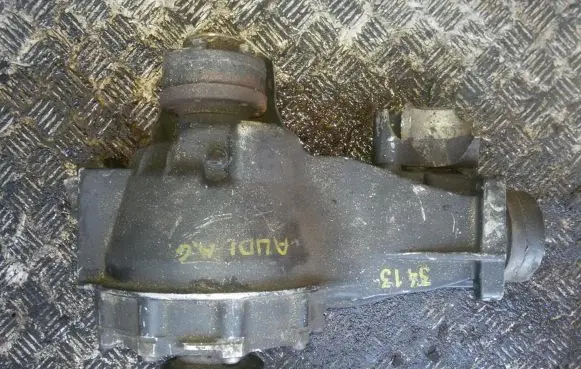 Audi A4 S4 B5 8D Rear differential 01r525131b