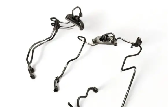 Subaru Outback Fuel injector supply line/pipe 
