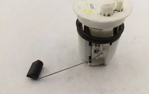 Mazda 3 III In-tank fuel pump PE201335X