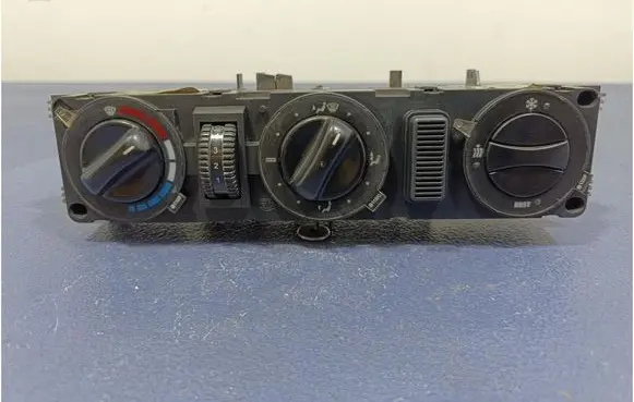 Mercedes-Benz Vito Viano W639 Climate control unit A0004463628