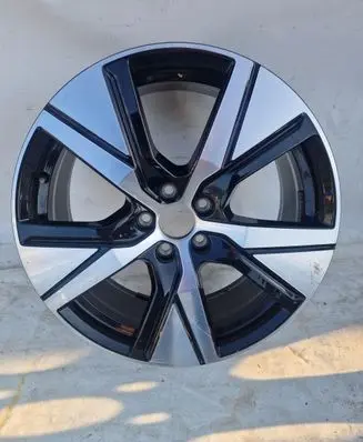 Volvo XC40 R19 alloy rim 