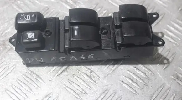 Mitsubishi Lancer X Electric window control switch 8608A058