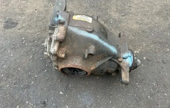 BMW X5 E70 Rear differential 7590913