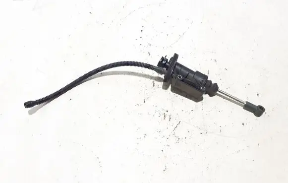 Clutch slave cylinder