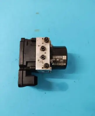 Volkswagen Golf VI ABS Pump 1K0907379AN 1K0614517BJ 10096103143