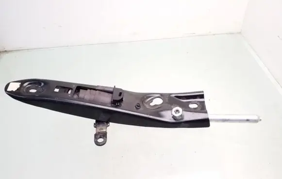 Volvo XC90 Front seatbelt 8619630