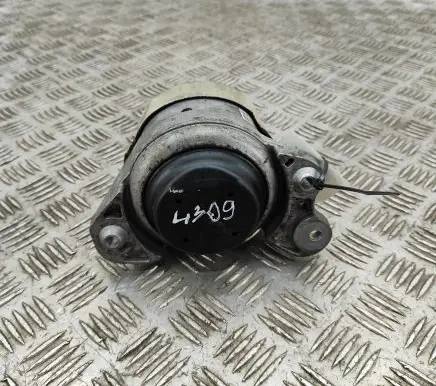 Mercedes-Benz GLC X253 C253 Engine mount bracket A2532402700