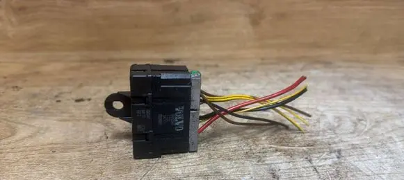 Volvo V70 Seat heating relay 9442947