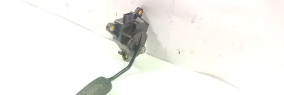 Nissan Tiida C11 Accelerator throttle pedal 18002EW000