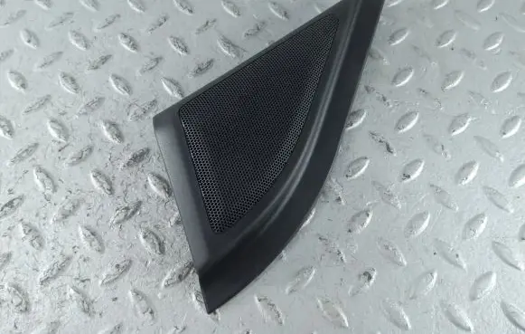 Suzuki Swift III Other front door trim element 8479152R1