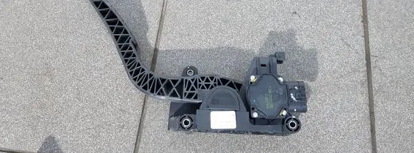 Chevrolet Captiva Accelerator throttle pedal 20905699