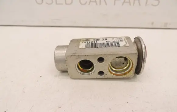 Opel Zafira B Air conditioning (A/C) expansion valve 7011211 DS11