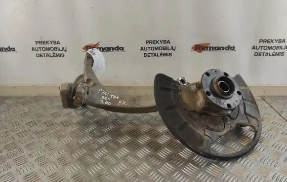 Volkswagen Phaeton Front wheel hub spindle knuckle