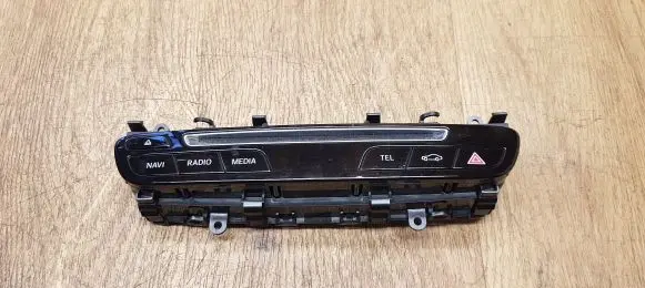 Mercedes-Benz GLC X253 C253 Head unit multimedia control A2059055201