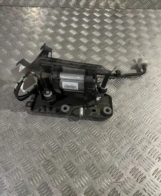 Volvo XC90 Air suspension compressor/pump 15150000713 15155000872