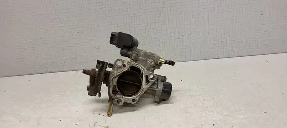 Toyota Yaris Verso Throttle valve 2227021010 1368001450 8945220130