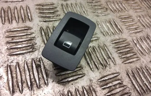 BMW X2 F39 Electric window control switch 9208106