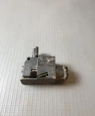Peugeot Traveller Fuel tank cap lock motor 9808749980