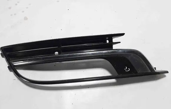 Volkswagen PASSAT CC Front grill 3C8854661