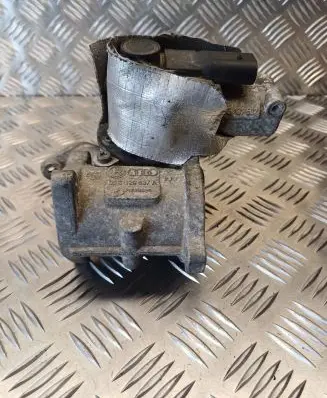 Volkswagen Caddy EGR valve 03G129637A 03G131502