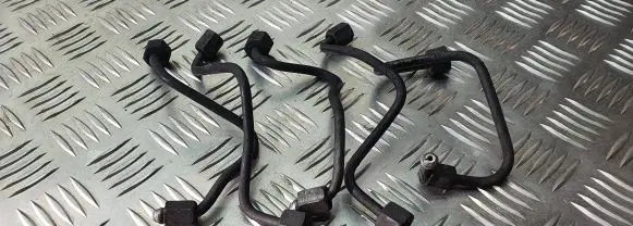 Peugeot 206 CC Fuel injector supply line/pipe 