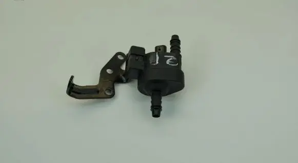 Volkswagen Tiguan Turbo solenoid valve 06H906517Q