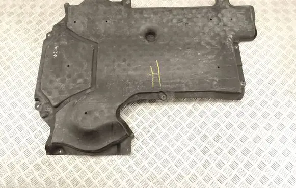 Mercedes-Benz C W204 Engine splash shield/under tray A2045202323