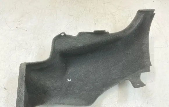 Chevrolet Corvette C8 Trunk/boot lower side trim panel 84915007