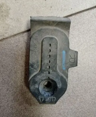 Mercedes-Benz EQS X296 Radiator mount bracket A2475040400 2475040400