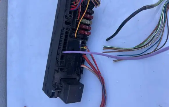 Mercedes-Benz E W210 Fuse module A0005400172