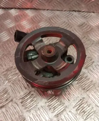 Toyota Avensis T250 Power steering pump