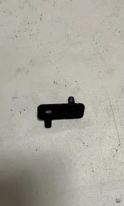 Porsche Macan (95B) Intercooler pipe mounting bracket 95B317827