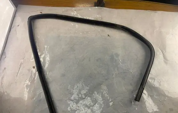 Opel Astra H Rubber seal rear door 000205237