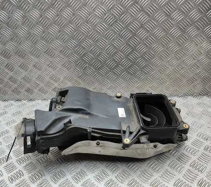 Mercedes-Benz C W205 Air filter box A6510900600
