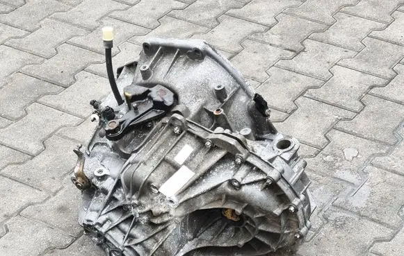 Opel Vivaro Manual 6 speed gearbox PF6040 260615HR1142 PF6
