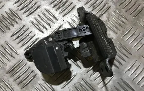 Hyundai Santa Fe Tailgate/trunk/boot lock/catch/latch 812302b000 81230-2b000