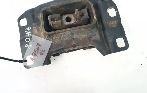 Volvo V50 Engine mount bracket p112d322a59c 219015