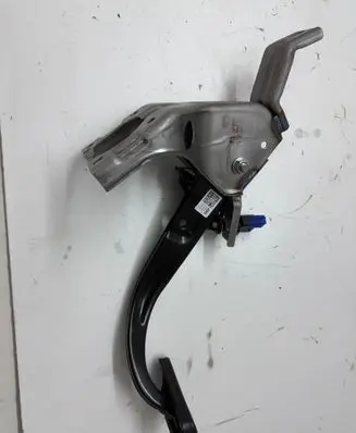 Hyundai i30 Brake pedal J7200BB 111110 32800