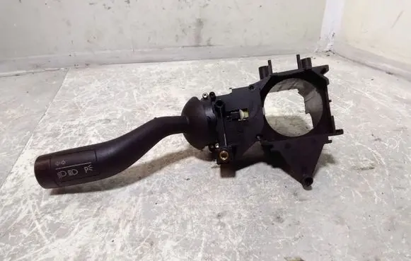 Volkswagen Touareg I Indicator stalk 3D0953513
